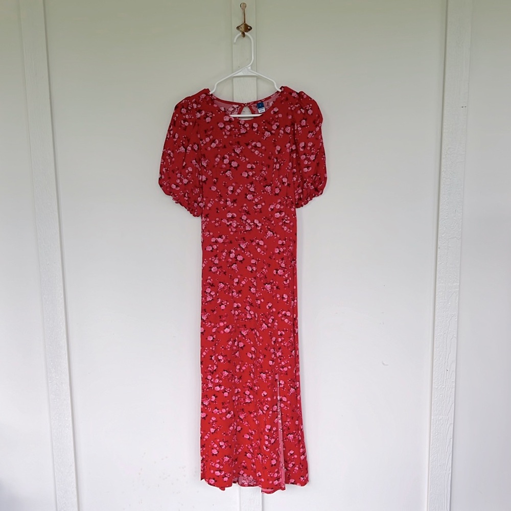 Old Navy red floral dress puff sleeves